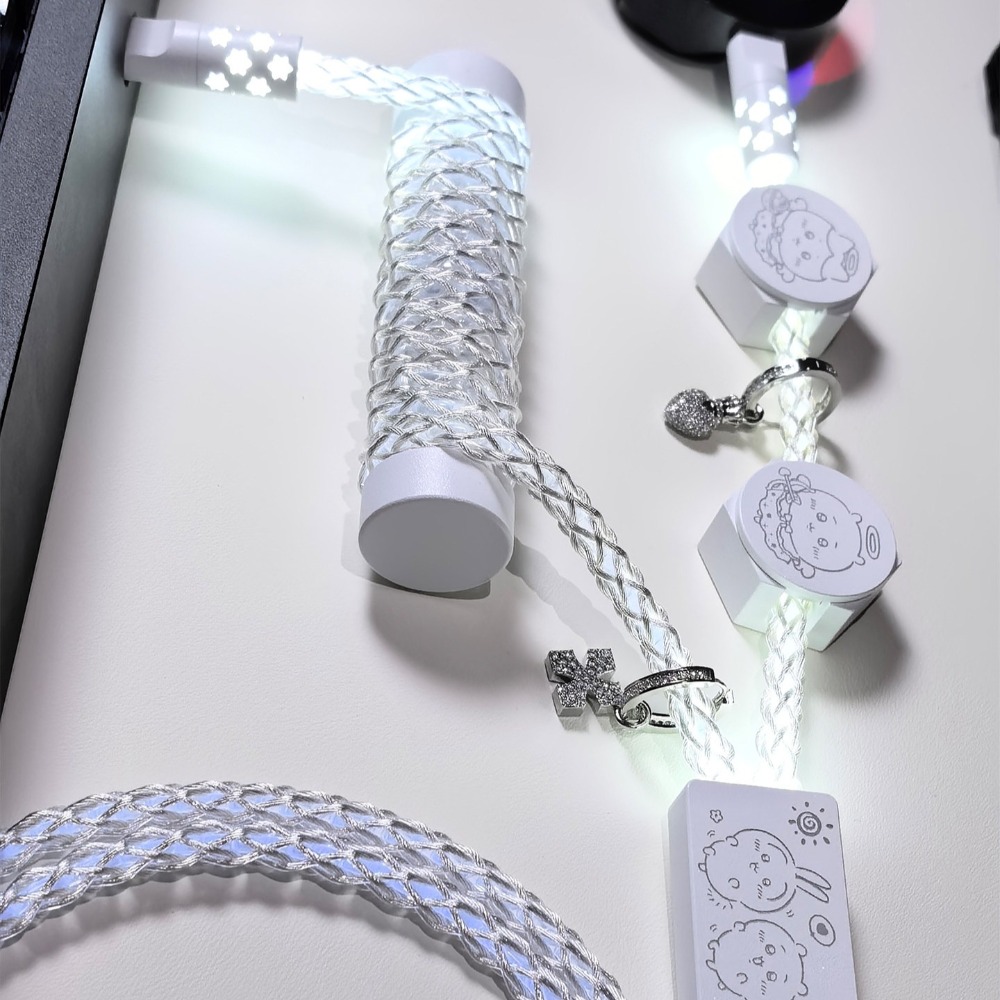 UNKNOWN ERROR D40 Cool White L - Gaming Accessories White ulasan dan harga